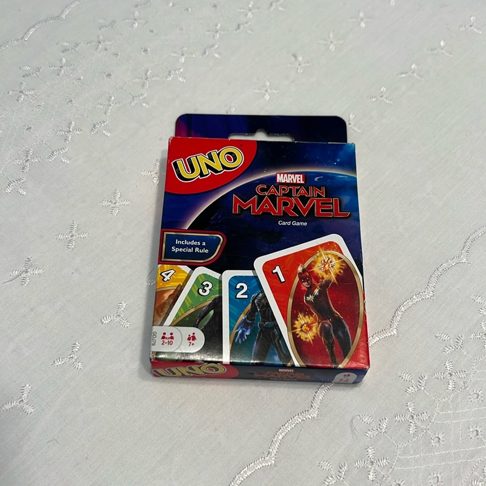 UNO Marvel Captain Marvel Card Game